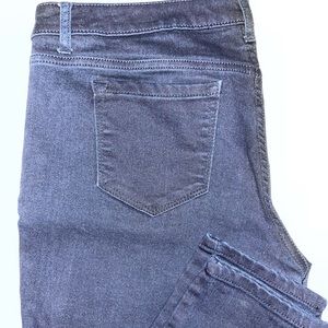 Dark blue Vera Wang skinny ankle jeans